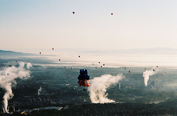 ny_32.jpg (34059 bytes)